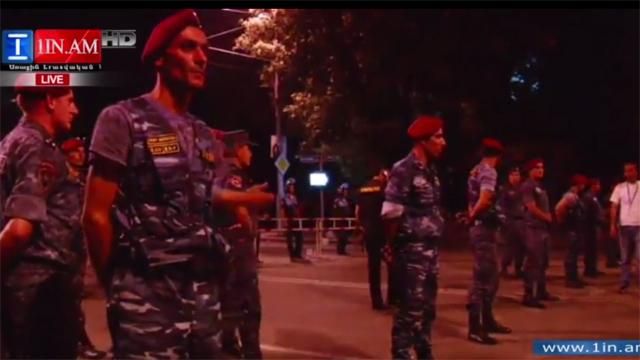 Полиция может разогнать армянский "Майдан" под утро, — журналист