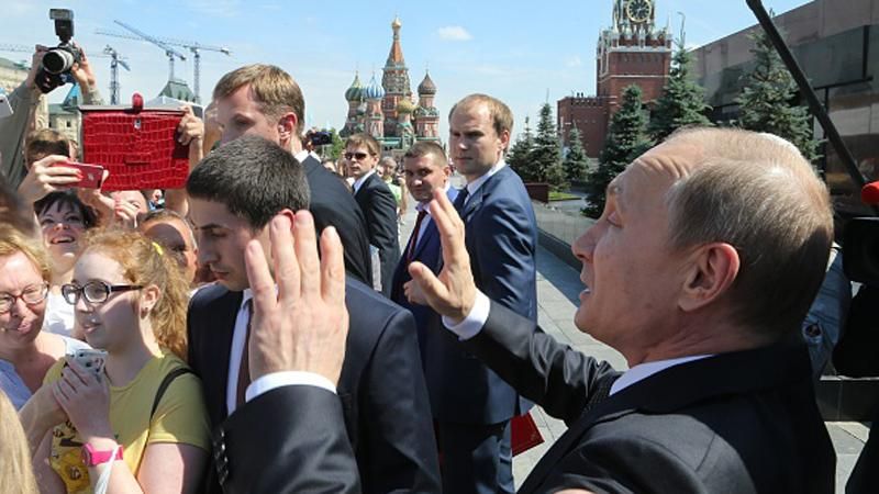 Росіяни не будуть терпіти автократичні методи Путіна, — Newsweek