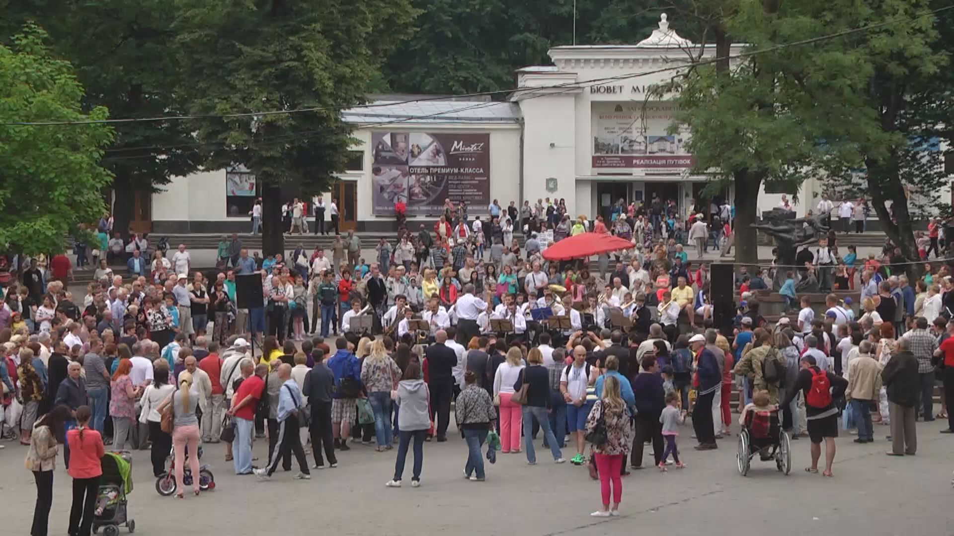 У Трускавці відбувся фестиваль "Яскрава Симфонія Прикарпаття" У Трускавці відбувся фестиваль "Яскрава Симфонія Прикарпаття"