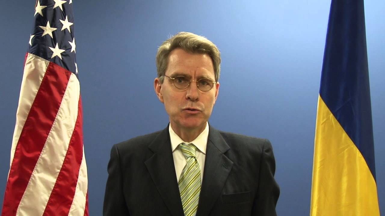 Посол США їде до Саакашвілі з пропозицією Посол США їде до Саакашвілі з пропозицією