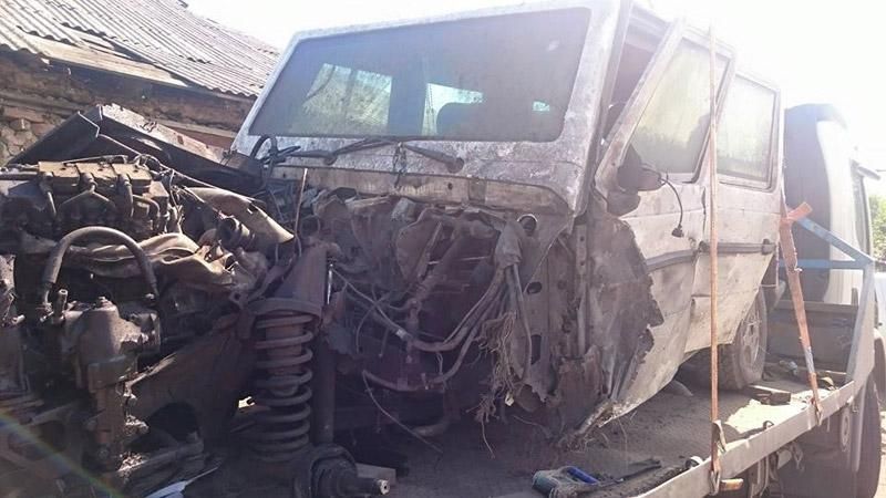 Фото дня: автомобиль, который спас жизнь героям в АТО Фото дня: автомобиль, который спас жизнь героям в АТО