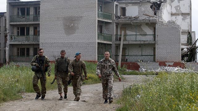 4 военнослужащих ранены вблизи Донецка и Горловки