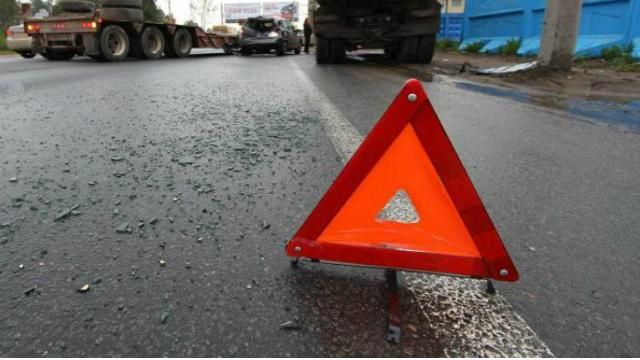 ДТП за участю військових сталася у Маріуполі. Є постраждалі 