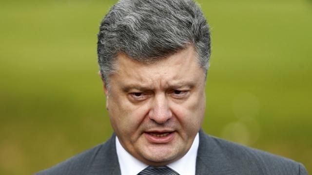 Порошенко каже, що депутати його розчарували і натякнув, що заветує закон про кредити