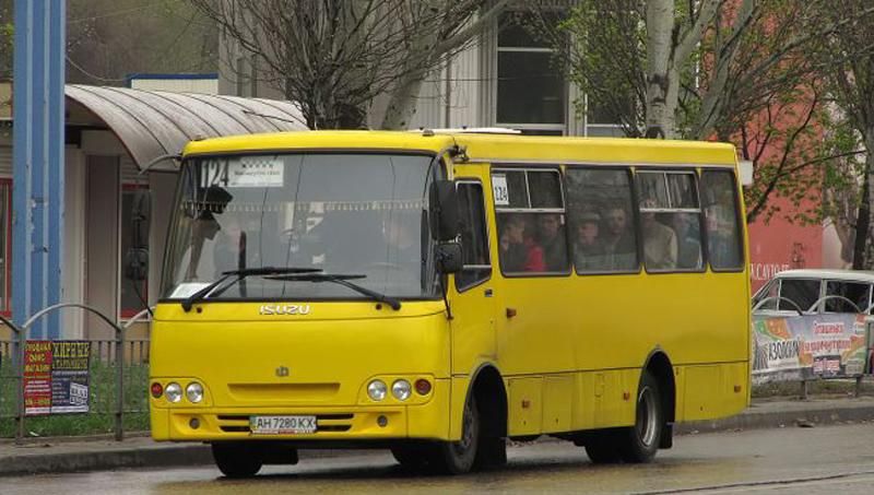 Сварка з кондуктором довела чоловіка до смерті у маршрутці Сварка з кондуктором довела чоловіка до смерті у маршрутці