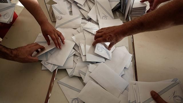 В Греції підрахували половину голосів, понад 60 % — проти вимог кредиторів В Греції підрахували половину голосів, понад 60 % — проти вимог кредиторів