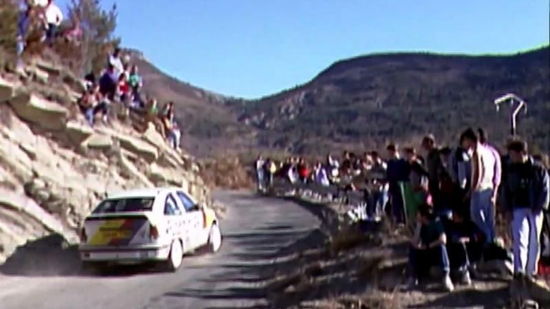 Пилот ралли выжила под водой, оказавшись в ловушке Пилот ралли выжила под водой, оказавшись в ловушке