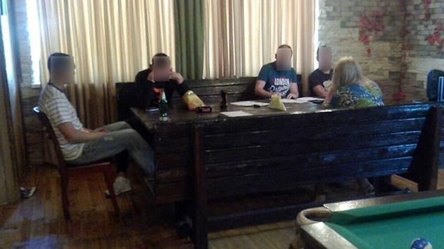 Милиция задержала 51-летнюю сутенершу Милиция задержала 51-летнюю сутенершу