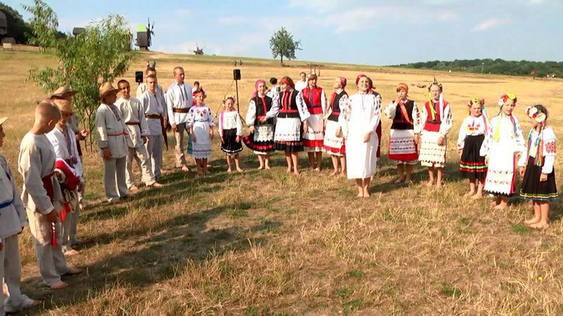 Найдавніші традиції святкування Івана Купала відтворили у Пироговому Найдавніші традиції святкування Івана Купала відтворили у Пироговому