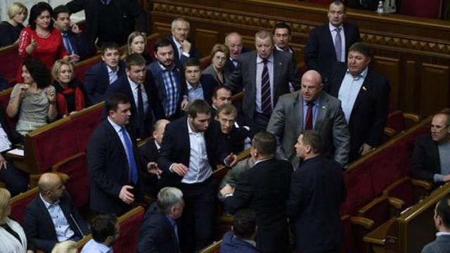 Властям необходимо изменить отношение к работе, — Портников Властям необходимо изменить отношение к работе, — Портников