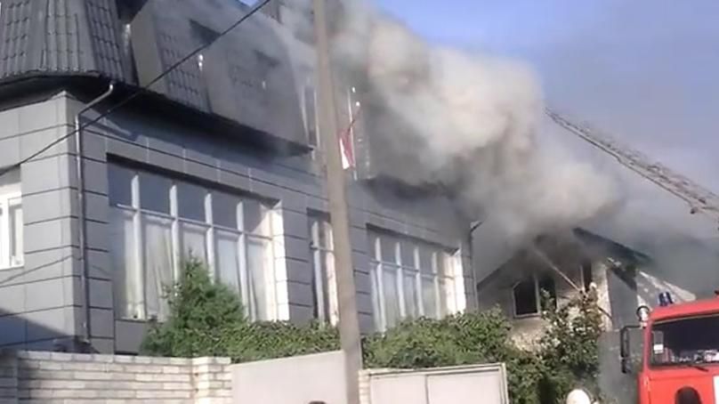 Спасатели напутали: в Киеве горит, но не посольство Йемена