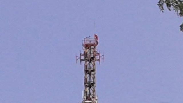 У Миколаєві на телевежі вивісили сепаратистський прапор У Миколаєві на телевежі вивісили сепаратистський прапор