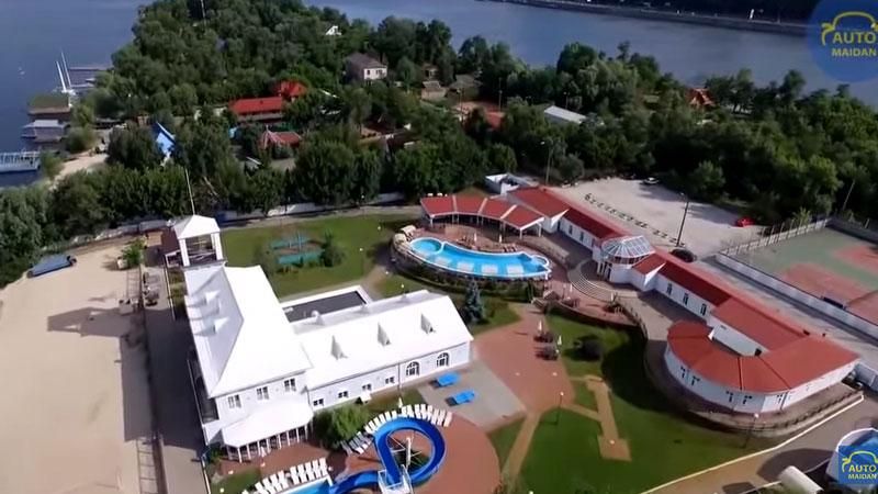 Появилось видео незаконно застроенного роскошными виллами Труханова острова Появилось видео незаконно застроенного роскошными виллами Труханова острова