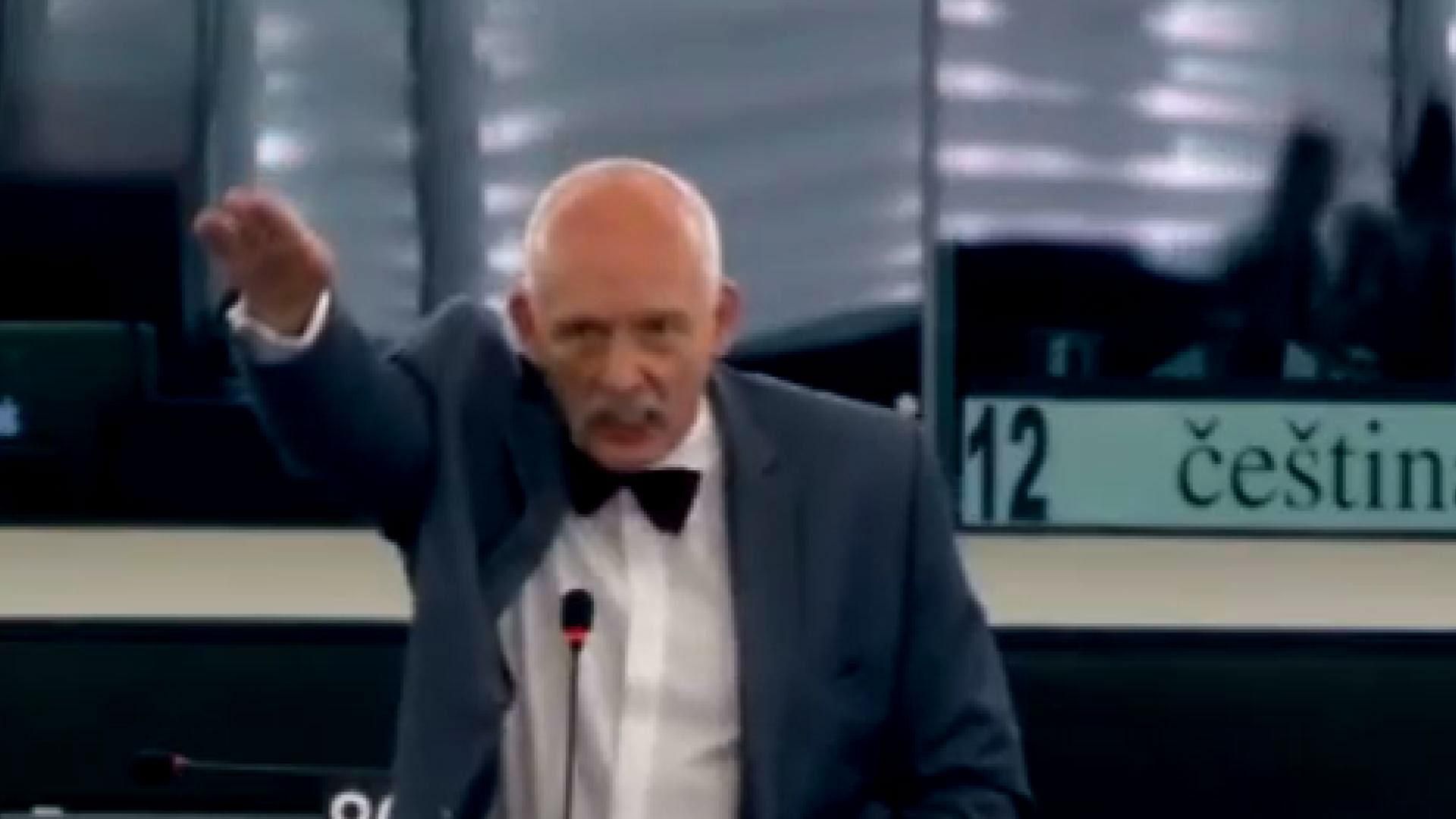 Депутат Європарламенту показав колегам нацистський жест