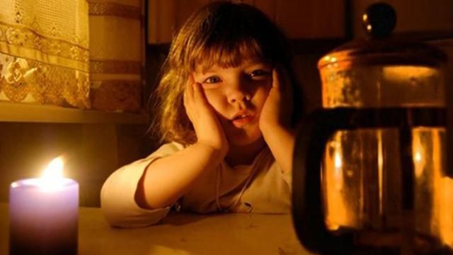 Негода залишила півтори сотні населених пунктів без світла Негода залишила півтори сотні населених пунктів без світла