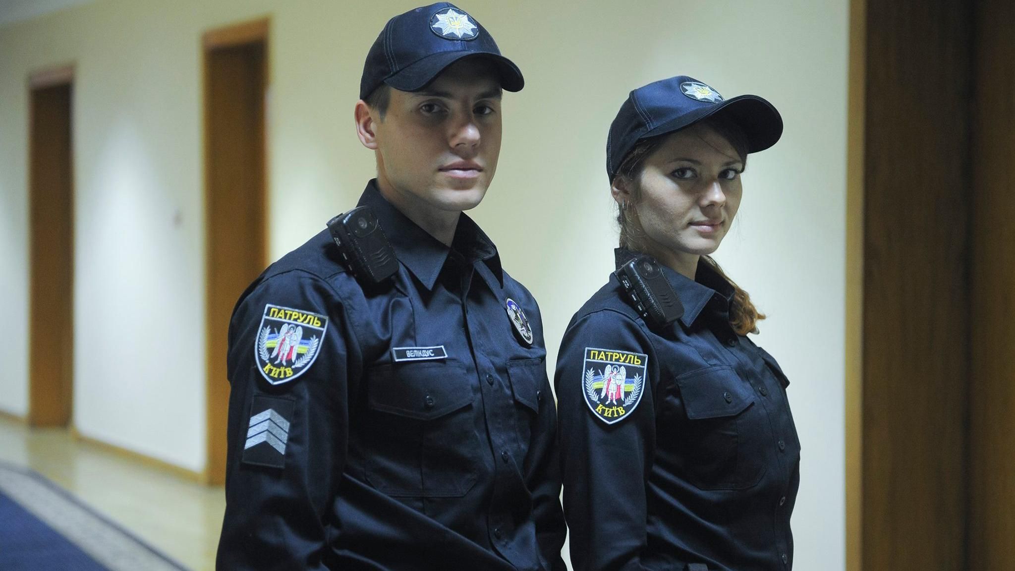 Нова поліція не має ганяти вуличних торговок, — Яценюк Нова поліція не має ганяти вуличних торговок, — Яценюк