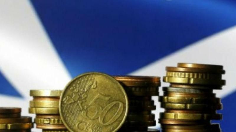 Грецькі пенсіонери залишилися без грошей і взяли в облогу Мінфін Грецькі пенсіонери залишилися без грошей і взяли в облогу Мінфін