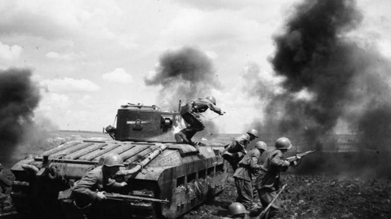 Колоссальные потери во время наибольшей танковой битвы Второй мировой войны