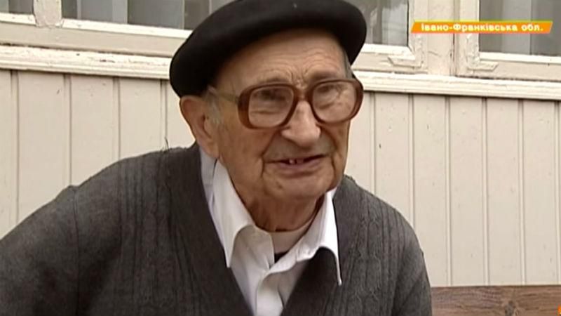 Путін це той же Гітлер: ветеран ІІ Світової відмовився від російської медалі Путін це той же Гітлер: ветеран ІІ Світової відмовився від російської медалі