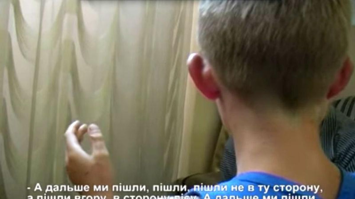 Мальчик рассказал, как его похитил "Правый сектор" Мальчик рассказал, как его похитил "Правый сектор"