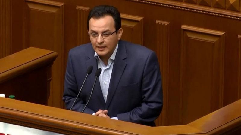 В Раде заговорили о законе, что позволяет устранить Порошенко В Раде заговорили о законе, что позволяет устранить Порошенко