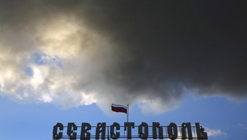 Російські банки один за одним закривають відділення у Криму