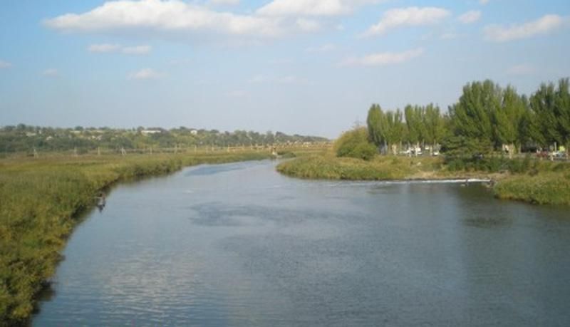Две школьницы одновременно утонули в Мариуполе Две школьницы одновременно утонули в Мариуполе