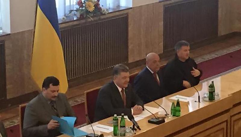 Порошенко порівняв події на Закарпатті з "ДНР"