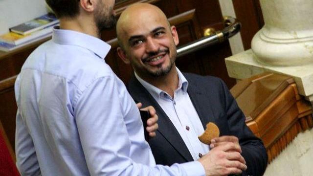 Нардепи влаштували пікнік у Раді Нардепи влаштували пікнік у Раді