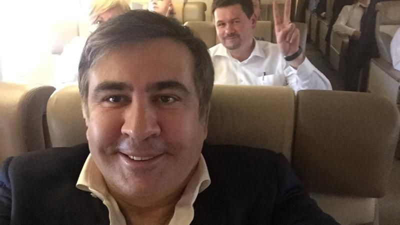 Саакашвили попросил дешевых билетов на самолеты для украинцев