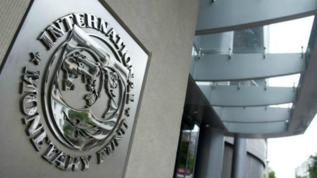 Рада приняла 4 закона для получения более 3,2 миллиардов долларов помощи Рада приняла 4 закона для получения более 3,2 миллиардов долларов помощи