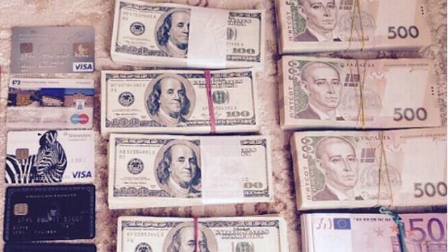 Чиновники "Укрзализницы" разворовали более 200 миллионов, — МВД Чиновники "Укрзализницы" разворовали более 200 миллионов, — МВД