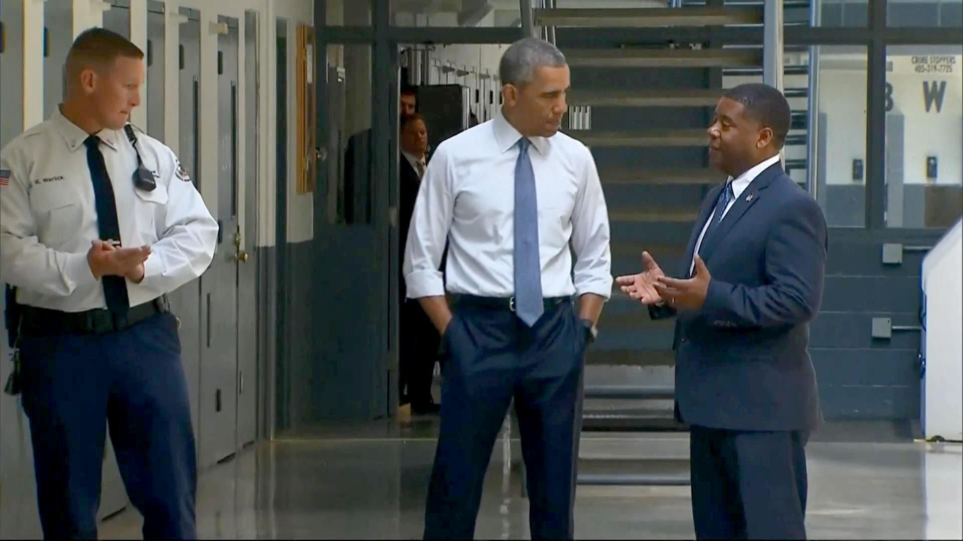 Обама хоче врятувати молодь, яка потрапила за ґрати через наркотики Обама хоче врятувати молодь, яка потрапила за ґрати через наркотики