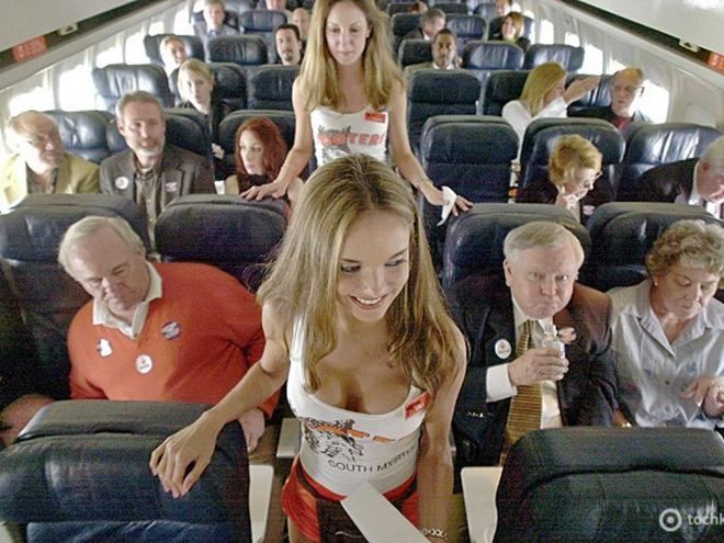 ТОП-5 авіакомпаній з найсексуальнішими стюардесами