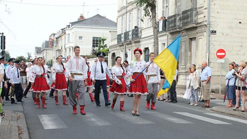 Оркестр українських міліціянатів підкорив Францію Оркестр українських міліціянатів підкорив Францію