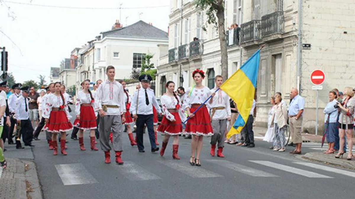 Оркестр українських міліціянатів підкорив Францію Оркестр українських міліціянатів підкорив Францію