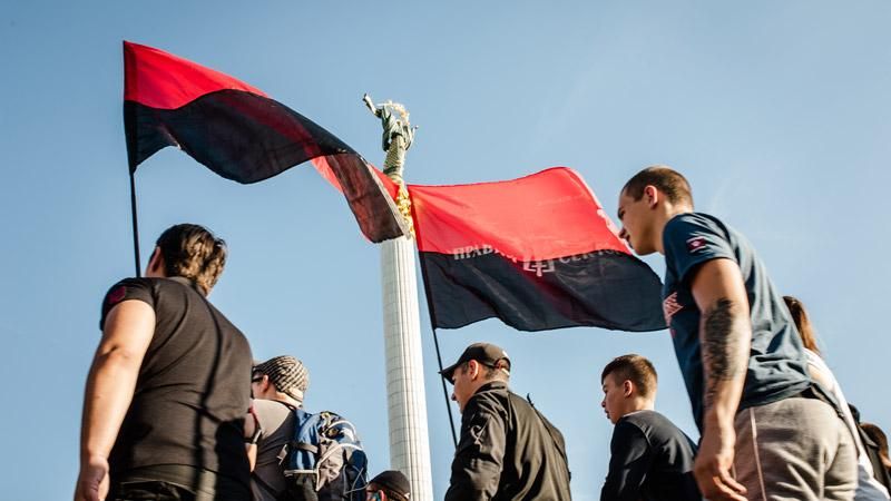 "Правый сектор" превратился в параллельную армию, — политолог "Правый сектор" превратился в параллельную армию, — политолог