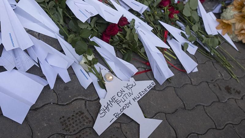 Неописуемая боль: как мир почтил жертв сбитого Boeing 777