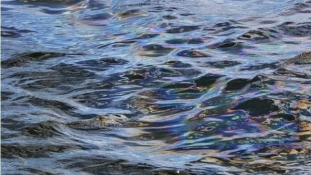 Экология под угрозой: у берегов Украины произошла утечка масла Экология под угрозой: у берегов Украины произошла утечка масла