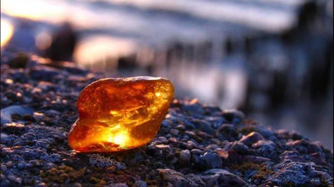 Пограничники привлекли авиацию для борьбы с незаконной добычей янтаря Пограничники привлекли авиацию для борьбы с незаконной добычей янтаря