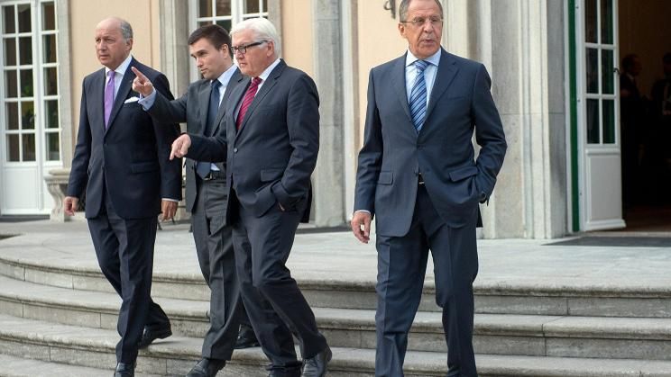 Лавров позвонил Климкину: поговорили о минских договоренностях Лавров позвонил Климкину: поговорили о минских договоренностях