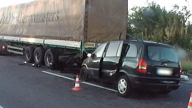 Ніч кривавих ДТП на Полтавщині: троє іноземців загинуло, троє дітей — в реанімації