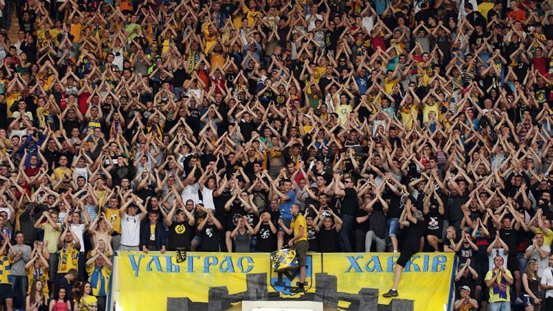 Ультрас "Металіста" привселюдно "спалили" Курченка Ультрас "Металіста" привселюдно "спалили" Курченка