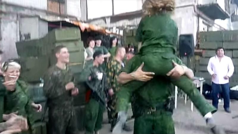 Терористи влаштували бурхливі танці на святкуванні дня народження Ґіві Терористи влаштували бурхливі танці на святкуванні дня народження Ґіві