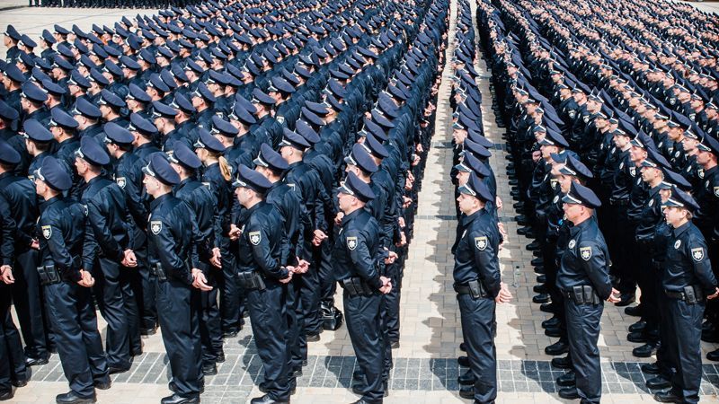 Опрос: Согласны вы с новыми правилами использования оружия полицией? Опрос: Согласны вы с новыми правилами использования оружия полицией?