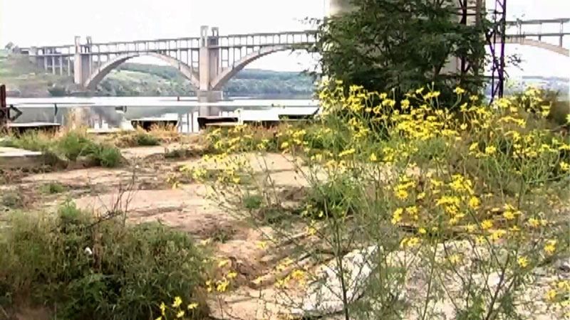 Міліція впіймала розкрадачів недобудованих мостів Міліція впіймала розкрадачів недобудованих мостів