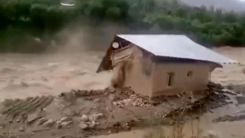 Таджикистан утонул в паводках, есть жертвы
