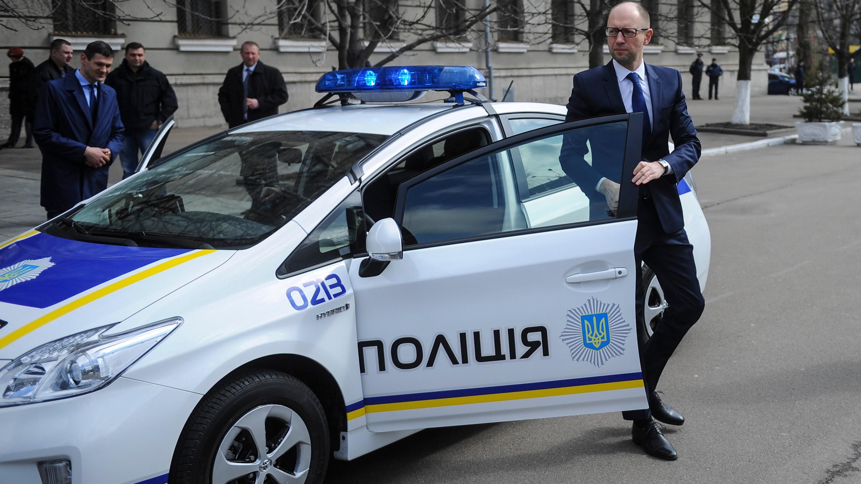 Яценюк анонсировал новую полицию в Днепропетровске к ноябрю