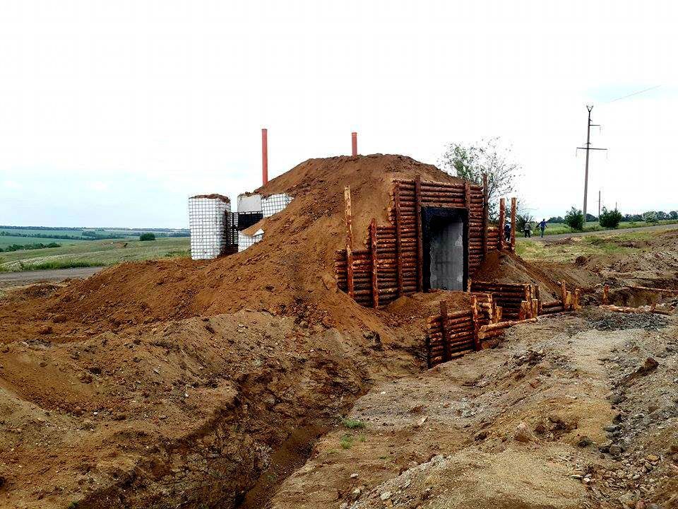 Міністерство звітує про 100% готовність фортифікацій, Маріуполь каже — не правда Міністерство звітує про 100% готовність фортифікацій, Маріуполь каже — не правда