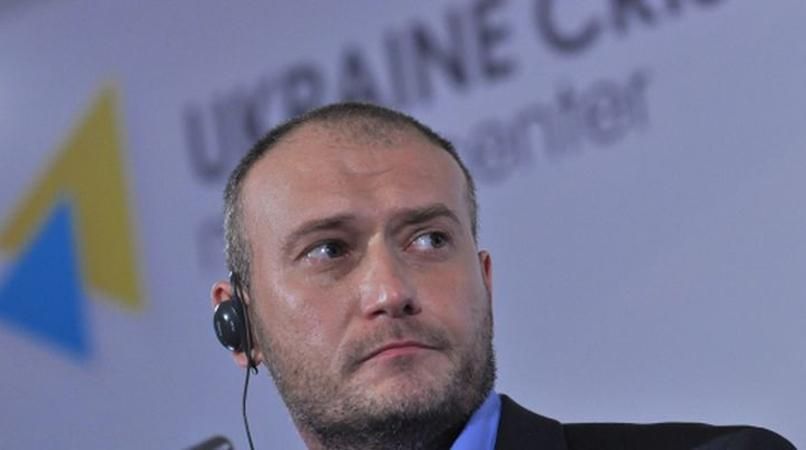 "Правий сектор" відмовився від місцевих виборів і пропонує референдум "Правий сектор" відмовився від місцевих виборів і пропонує референдум
